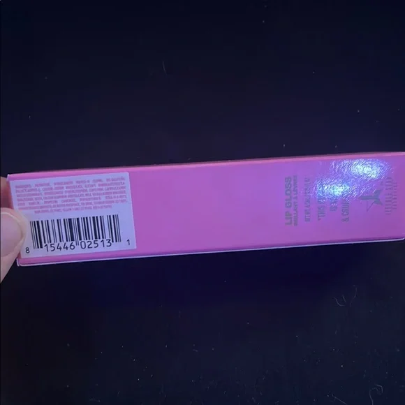 The gloss in wet peach 🍑 - Picture 3 of 6